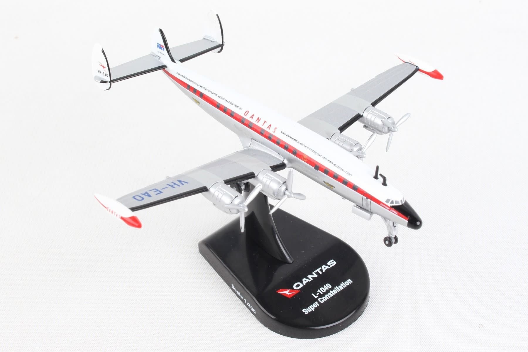 PS5806-4 1/300 QANTAS L1049G