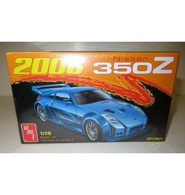 AMT AMT1220M 1/25 2006 NISSAN 350Z PLASTIC MODEL KIT