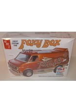 AMT AMT1265 1/25 1975 CHEVY VAN FOXY BOX PLASTIC MODEL KIT