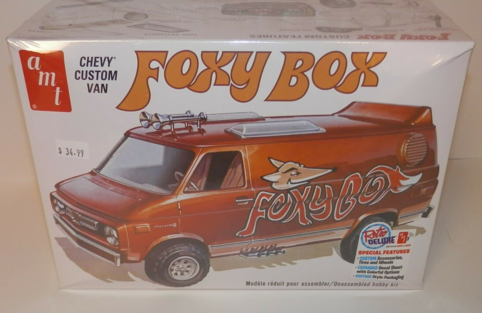 AMT1265 1/25 1975 CHEVY VAN FOXY BOX PLASTIC MODEL KIT