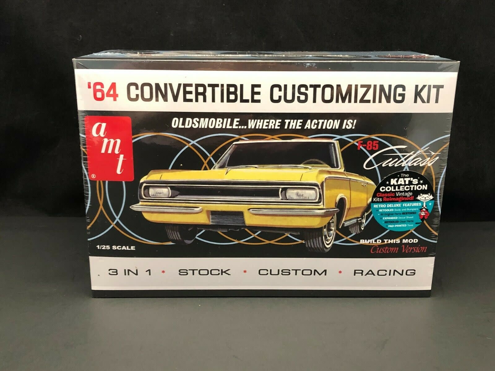 AMT1200 1/25 1964 OLDS CUTLASS F-85 CONVERTIBLE PLASTIC MODEL KIT