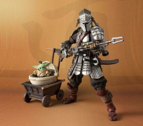 BAS62093 TAMASHII NATIONS STAR WARS RONIN MANDALORIAN (BESKAR ARMOR) & GROGU FIGURE SET