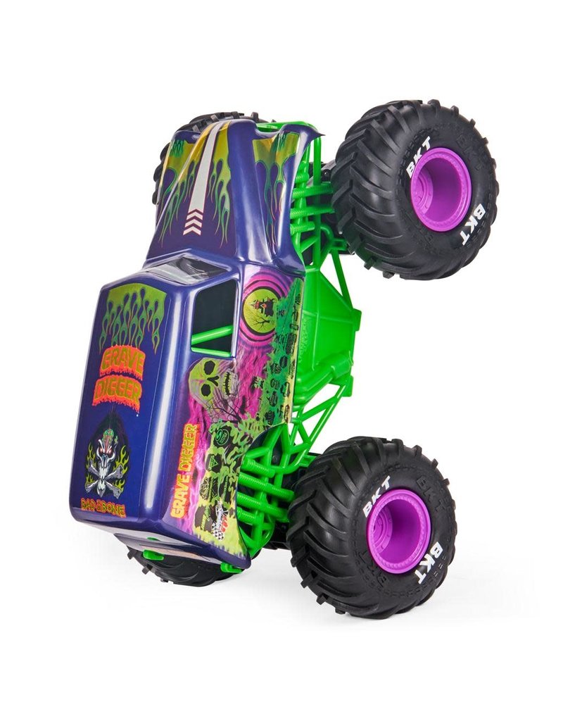 MONSTER JAM SPNM6060365 MONSTER JAM 1/15 SCALE GRAVE DIGGER FREESTYLE FORCE RC