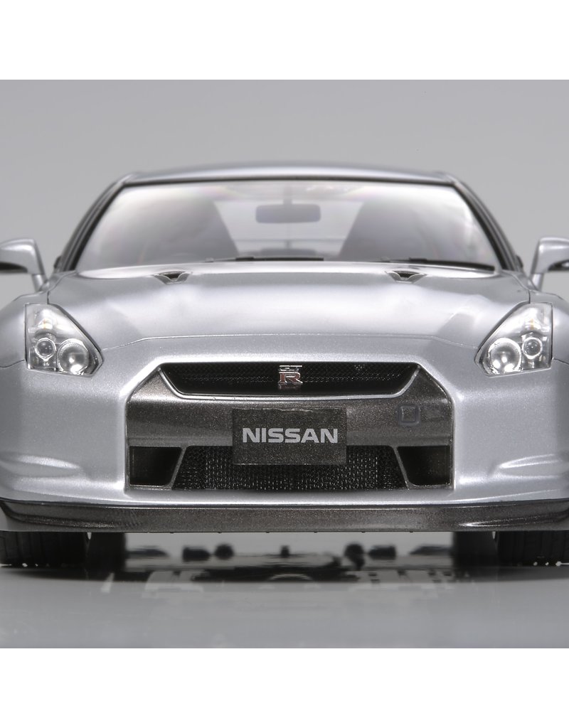 TAMIYA TAM24300 1/24 NISSAN GT-R PLASTIC MODEL KIT