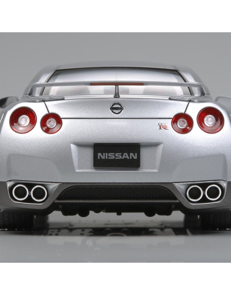 TAMIYA TAM24300 1/24 NISSAN GT-R PLASTIC MODEL KIT