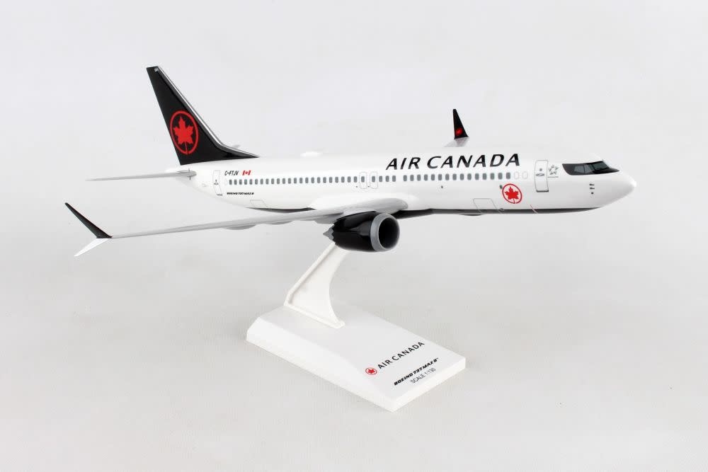 SKR983 1/130 AIR CANADA 737MAX8