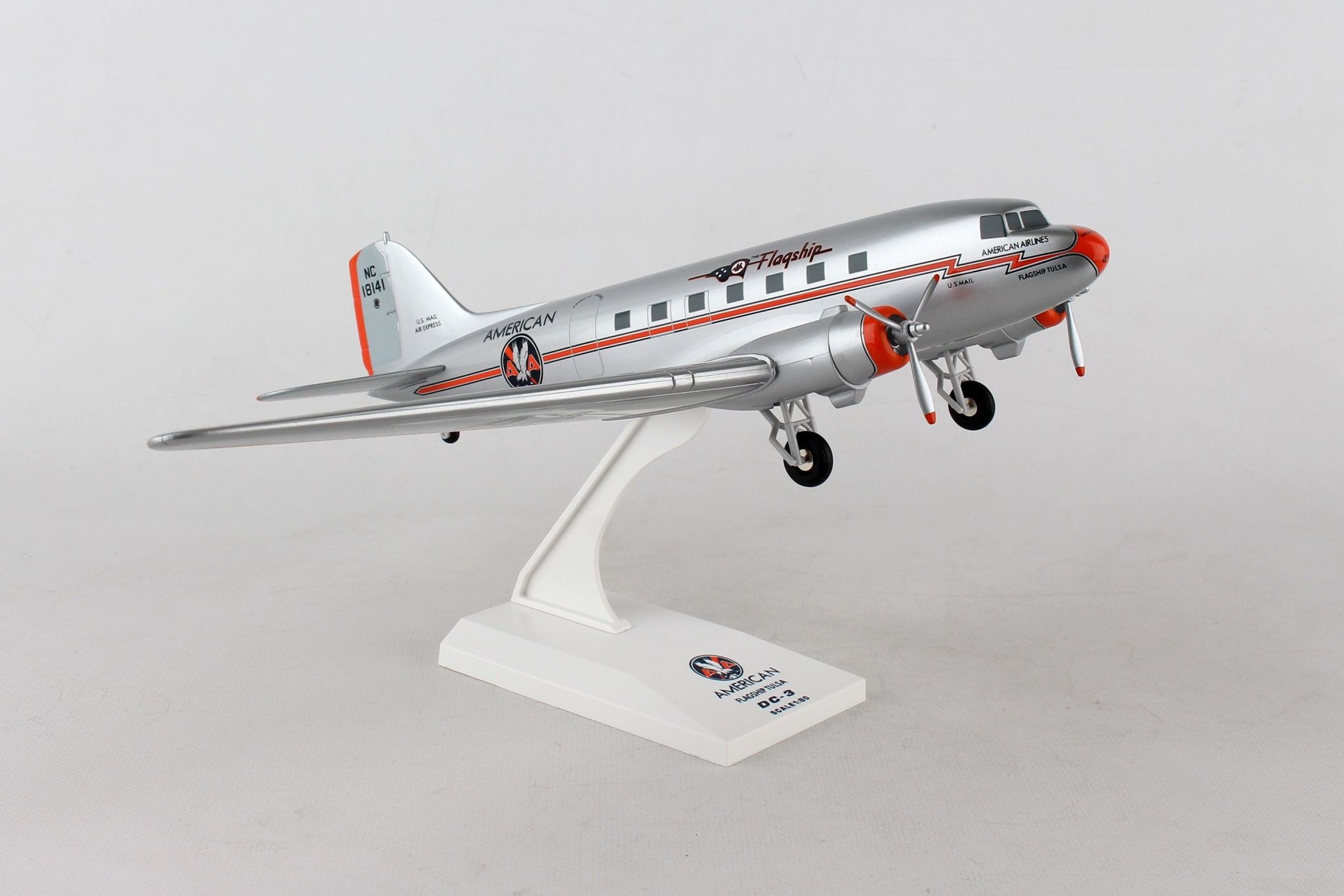 SKR539 1/80 AMERICAN AIRLINES DC-3 W/ GEAR FLAGSHIP TULSA - My