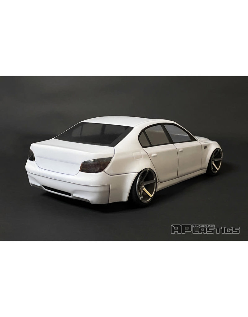 APLASTICS APS0048 1/10 BMW M5 E60 BODY: CLEAR