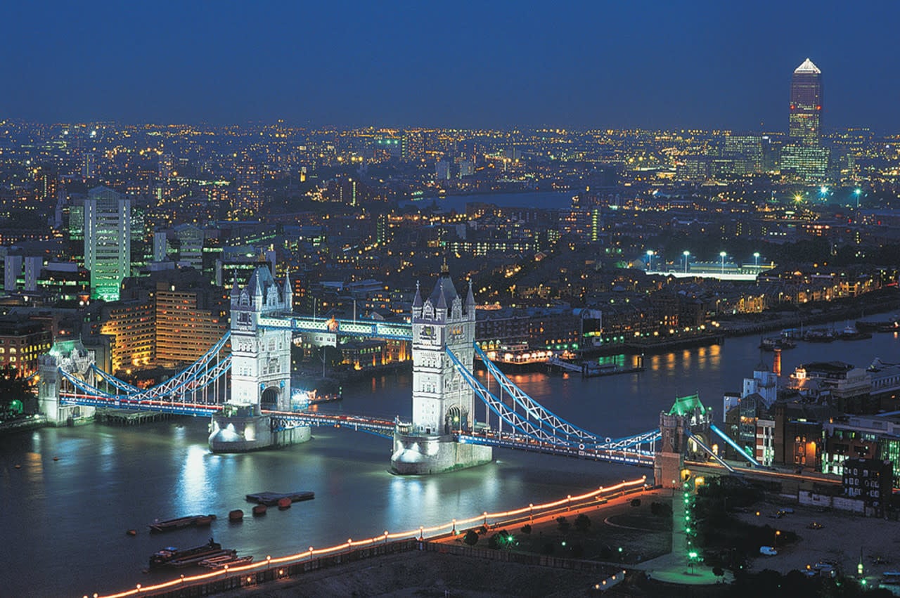 TOM100-093 TOWER BRIDGE AT NIGHT 1000PCS
