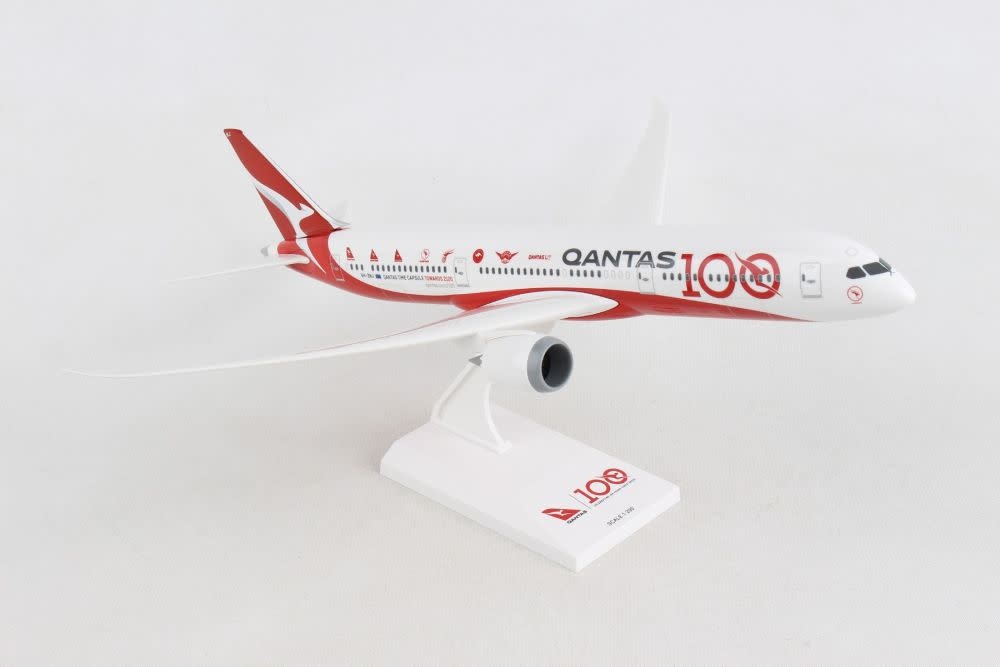 SKR1044 1/200 QANTAS 100TH 787-9