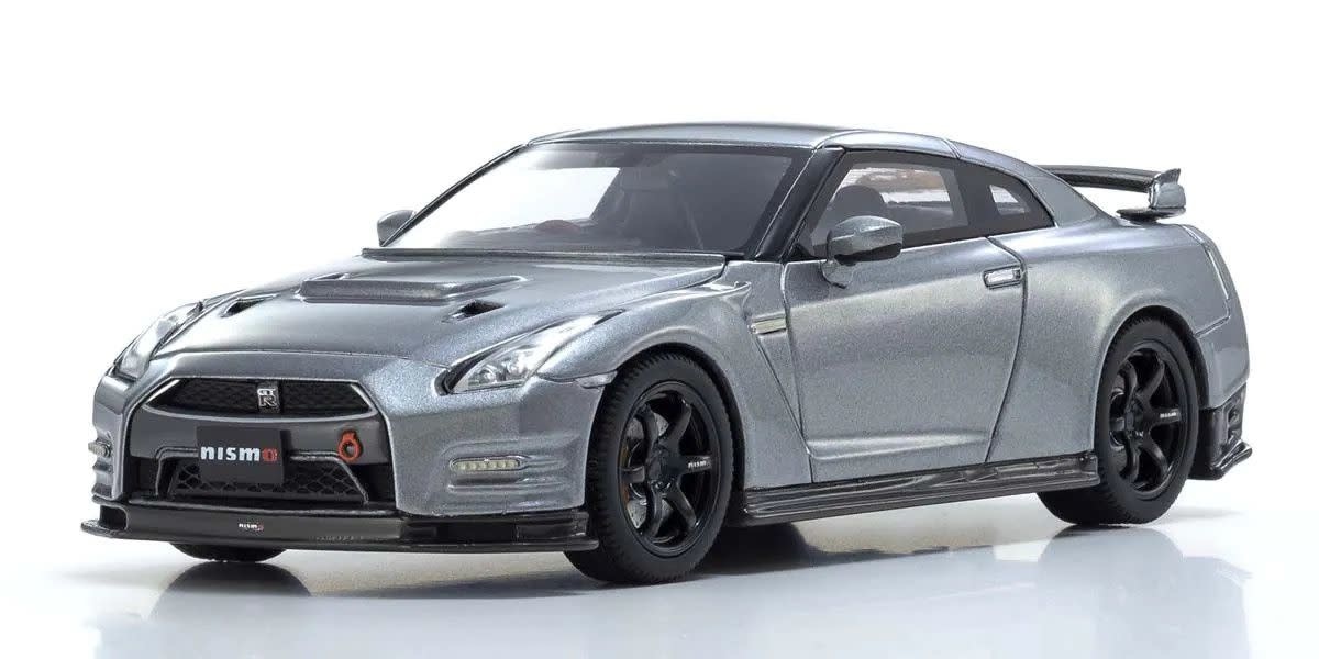 KYOKSR43110GR 1/43 SCALE NISSAN GT-R R35 NISMO GRAND TOURING