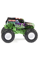 MONSTER JAM SPNM6064128/20136978 MONSTER JAM 1/64 SCALE GRAVE DIGGER VS HIGHER EDUCATION