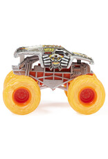 MONSTER JAM SPNM6064128/20136979 MONSTER JAM 1/64 SCALE EARTHSHAKER VS MAX-D