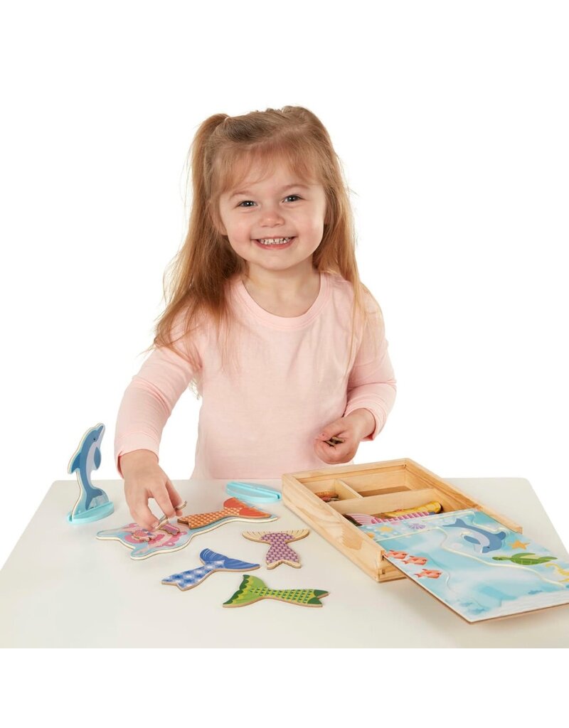 MELISSA & DOUG MD30320 MERMAID MAGNETIC DRESS-UP PLAY SET