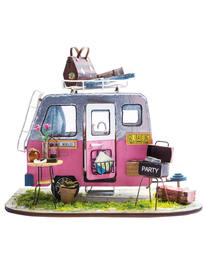 ROBOTIME ROEDGM04 DIY HOUSE: HAPPY CAMPER MODEL