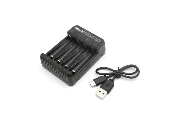KYO72211 AA/AAA NIMH USB CHARGER2
