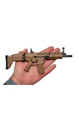 GOAT GUN GOASCAR  MINIATURE 1/3 SCALE DIE-CAST FN SCAR MODEL KIT (TAN)