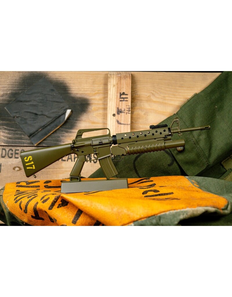 GOAT GUN GOA16-GREEN  MINIATURE 1/3 SCALE DIE-CAST VIETNAM M16A1 GRENADIER MODEL KIT (OD GREEN)