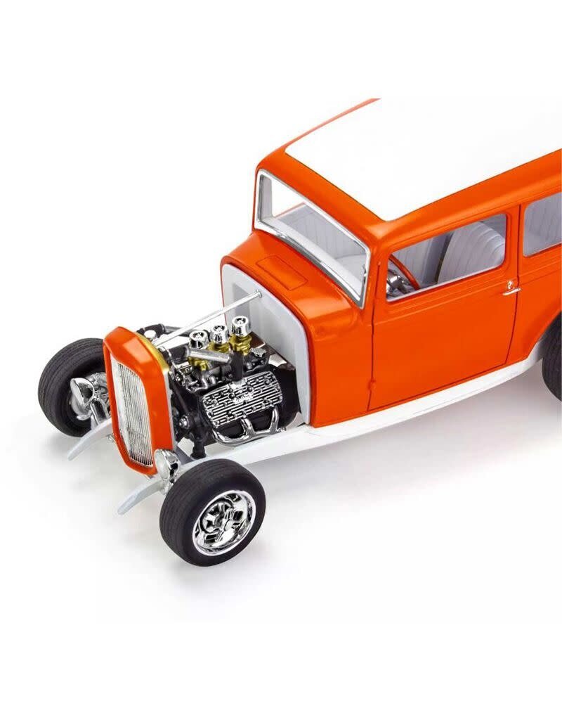 REVELL RMX14553 1/25 1932 FORD TUDOR SEDAN 2 IN 1 PLASTIC MODEL KIT