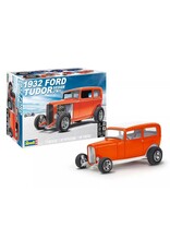 REVELL RMX14553 1/25 1932 FORD TUDOR SEDAN 2 IN 1 PLASTIC MODEL KIT