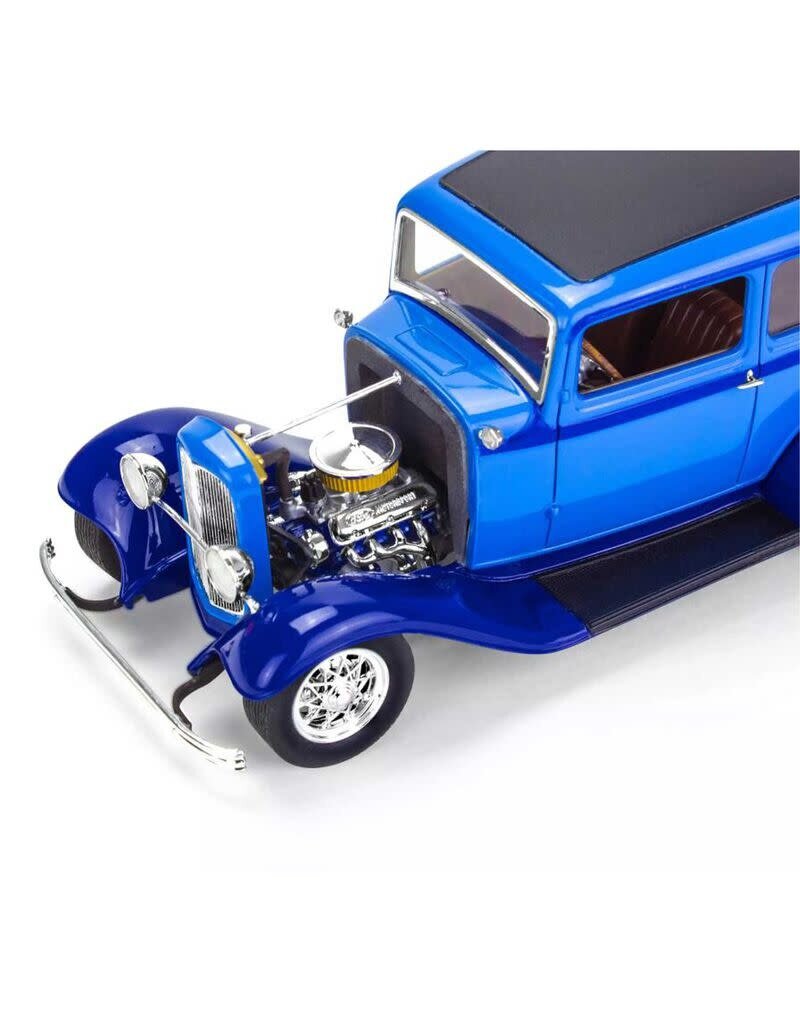 REVELL RMX14553 1/25 1932 FORD TUDOR SEDAN 2 IN 1 PLASTIC MODEL KIT