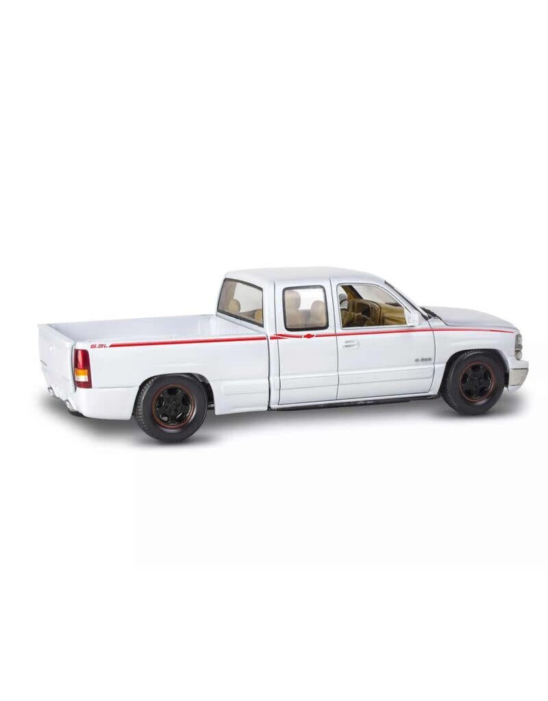 REVELL RMX14538 1/25 1999 CHEVY SILVERADO STREET PICKUP