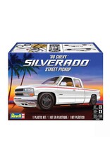 REVELL RMX14538 1/25 1999 CHEVY SILVERADO STREET PICKUP