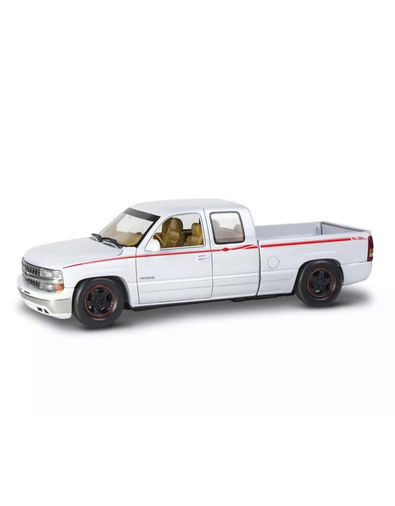 REVELL RMX14538 1/25 1999 CHEVY SILVERADO STREET PICKUP