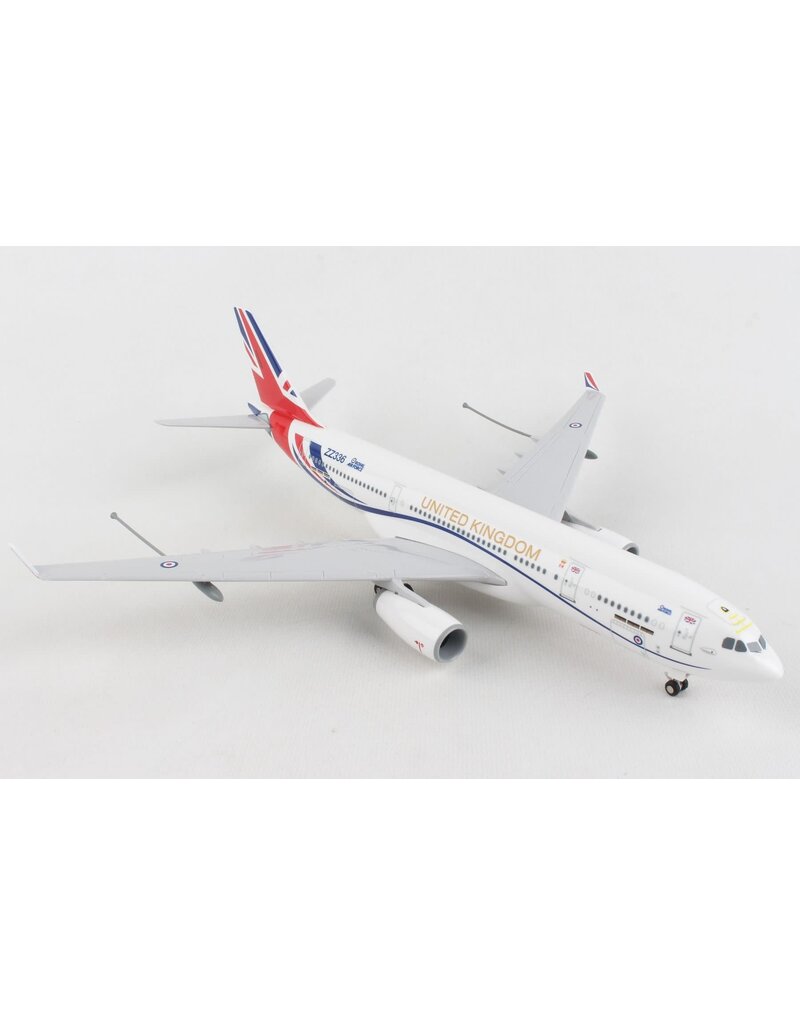 SKYMARKS SKR1058 1/200 ROYAL AIR FORCE A330-200