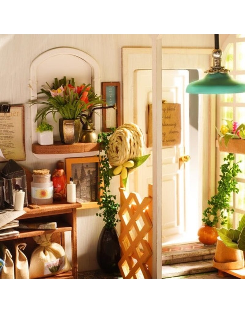 ROBOTIME ROEDG108 DIY HOUSE; MILLER'S FLOWER GARDEN