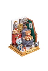 ROBOTIME ROEDS028 ROLIFE HOLIDAY LIVING ROOM DIY MINIATURE HOUSE