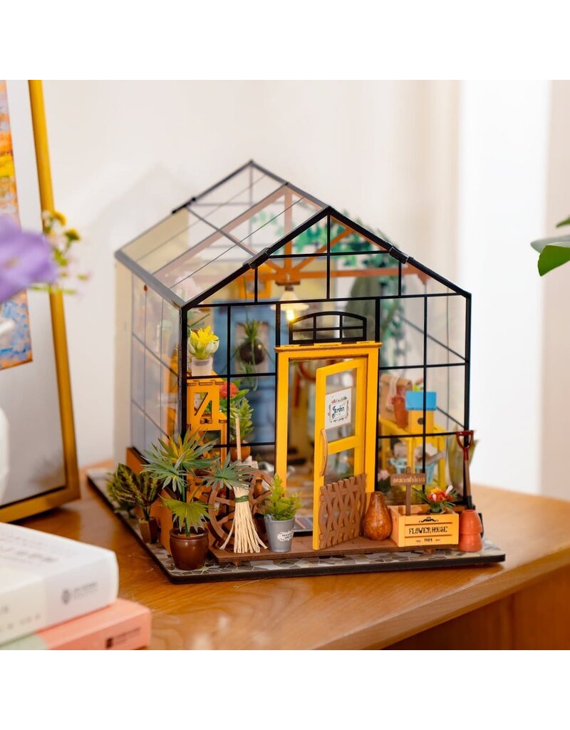ROBOTIME ROEDG104 DIY HOUSE; CATHY'S FLOWER HOUSE