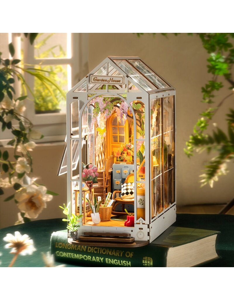 ROBOTIME ROETGB06 ROLIFE HOLIDAY GARDEN HOUSE DIY BOOK NOOK SHELF INSERT