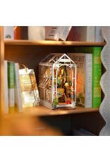 ROBOTIME ROETGB06 ROLIFE HOLIDAY GARDEN HOUSE DIY BOOK NOOK SHELF INSERT