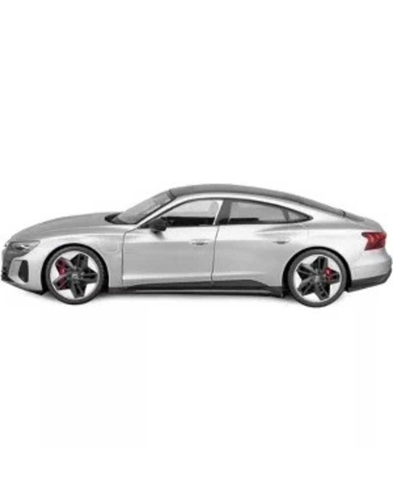 MAISTO MAISTO 31722 S.E. 1/18 SCALE DIECAST 2022 AUDI RS E-TRON GT