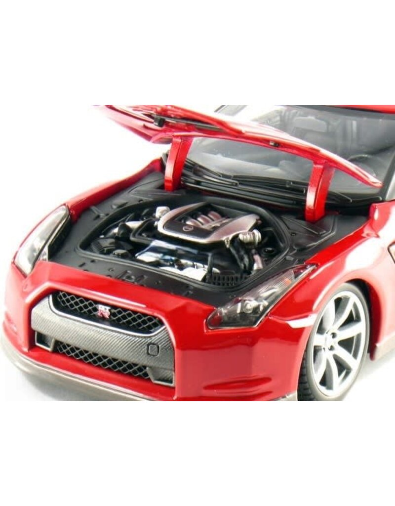MAISTO MAISTO 31704 1/18 SCALE DIE CAST 2009 NISSAN GT-R (R35)