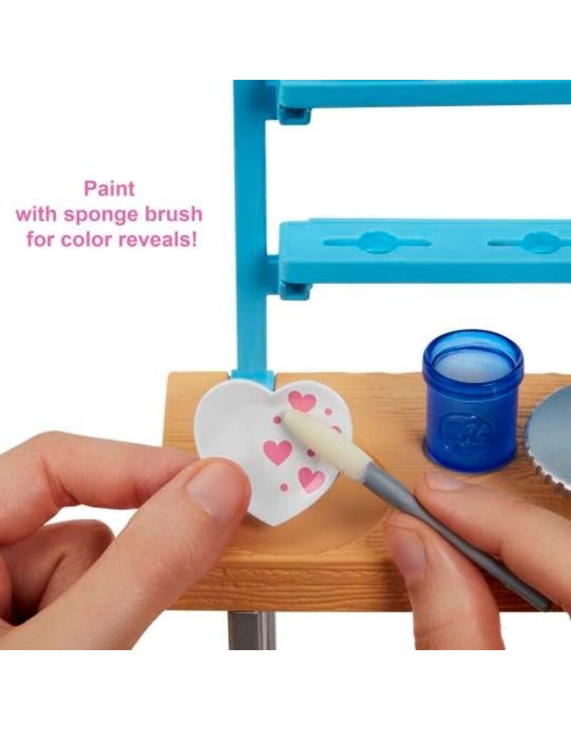 BARBIE MTL HCM85 BARBIE ART STUDIO ARTIST AND PAINT SET