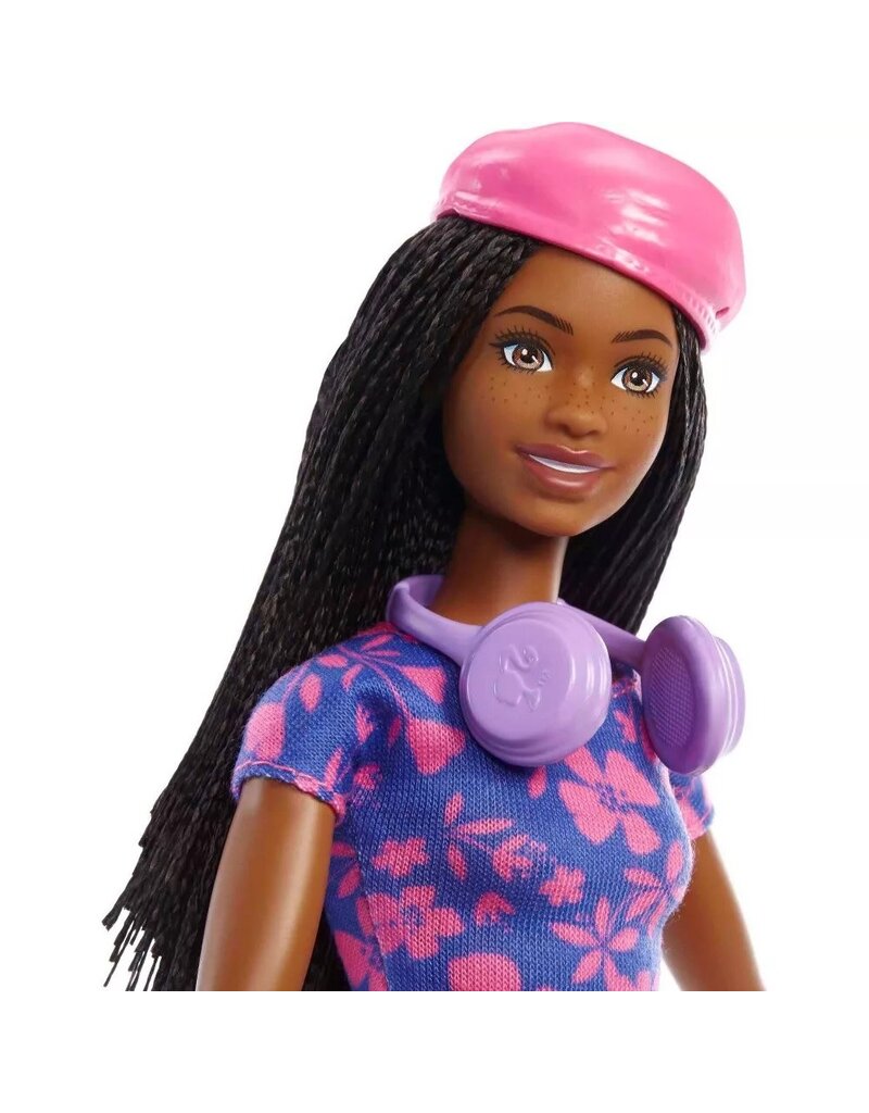 BARBIE MTL HGX55 BARBIE DOLL 'BROOKLYN' ROBERTS ACCESSORIES TRAVEL SET WITH PUPPY-BROWN HAIR
