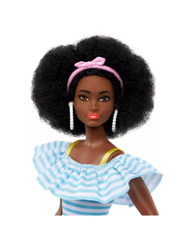 BARBIE MTL HPL75/HPL77 BARBIE DOLL WITH ROLLER SKATES FASHION AND PUPPY BROWN HAIR