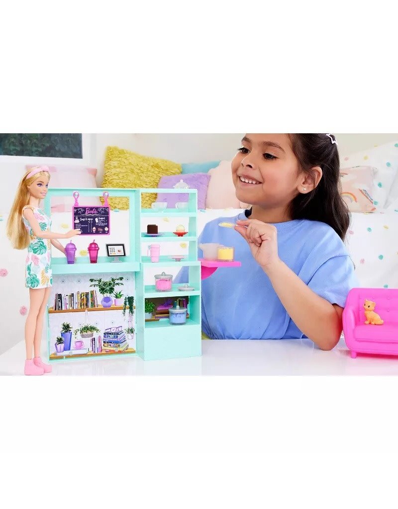 BARBIE MTL HKT94 BARBIE CUTE N COZY CAFE DOLL AND PLAYSET WITH COLOR CHANGE TEAPOT