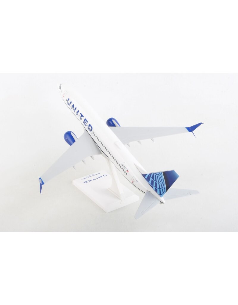 SKYMARKS SKR1028 UNITED 2019 LIVERY 737-800 1/130 SCALE
