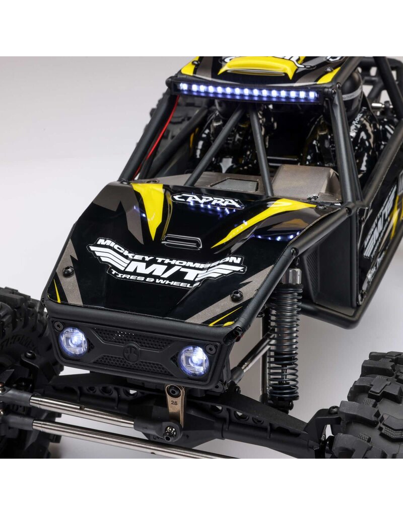 AXIAL AXI-1543T2 1/10 UTB10 CAPRA 1.9 4WS 4X4 RTR BRUSHED ROCK CRAWLER: YELLOW