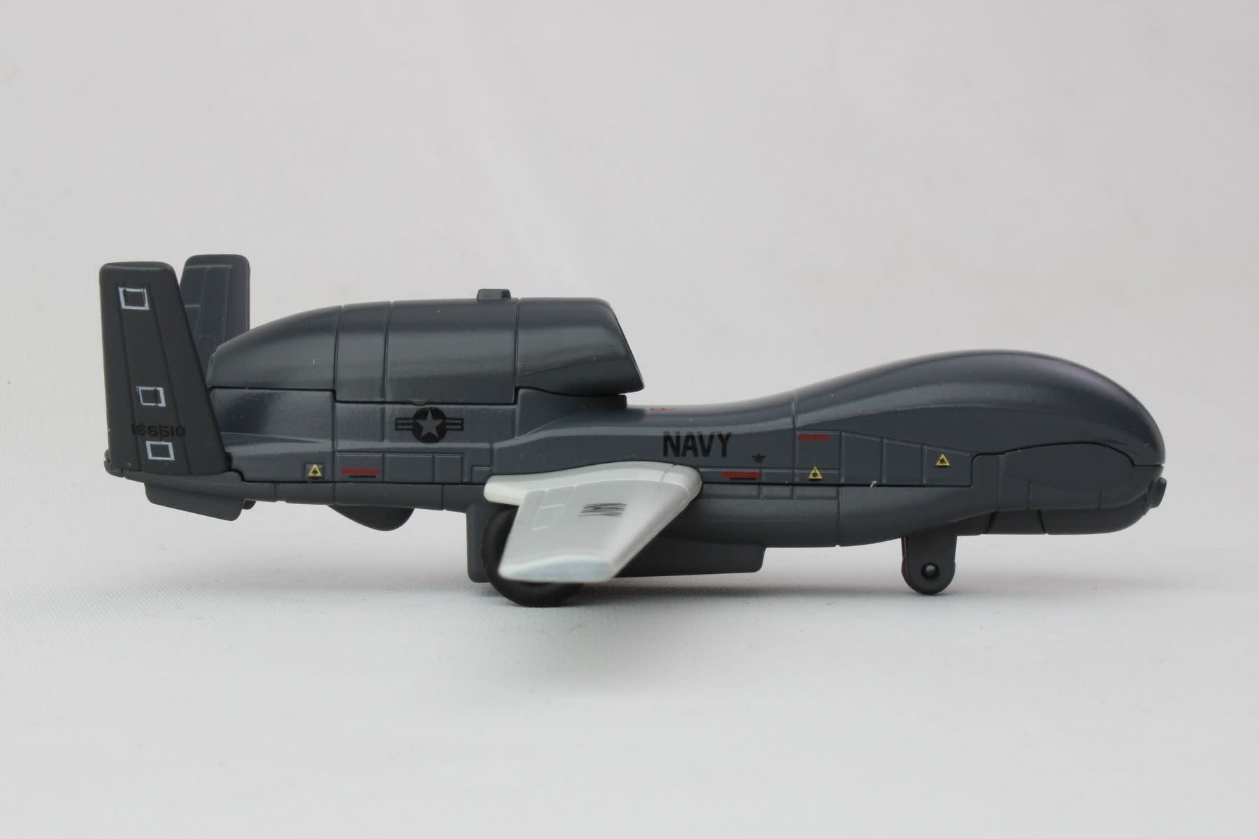 RT9809 RQ-4 GLOBAL HAWK DRONE