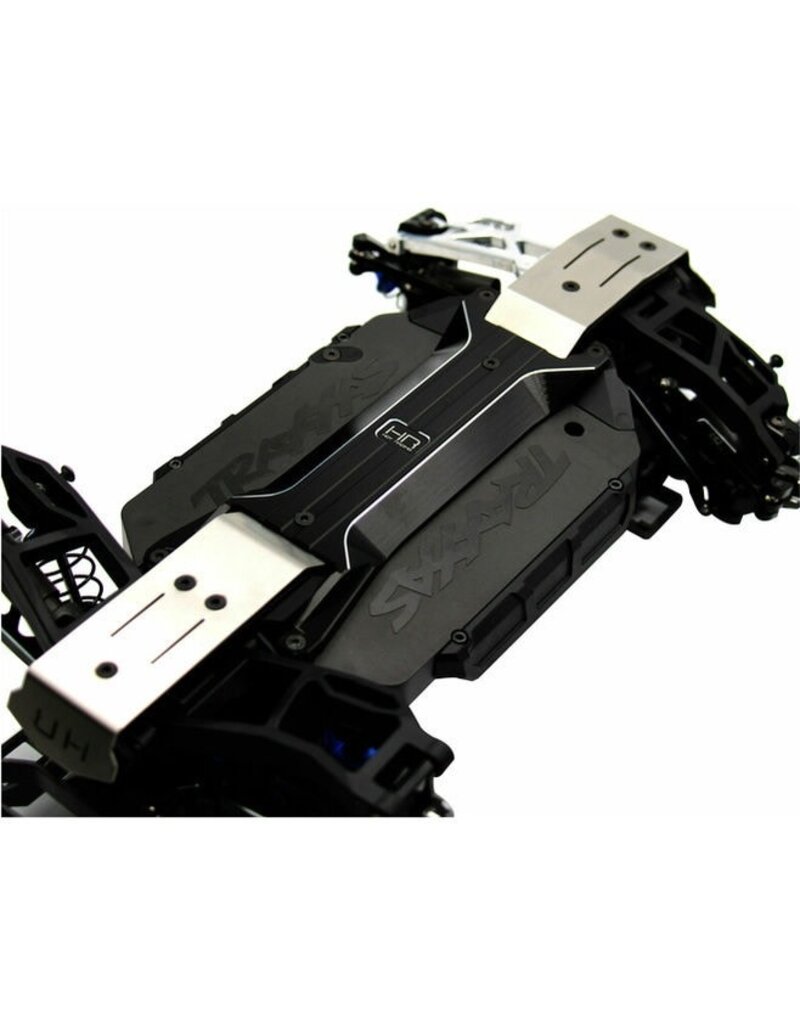 HOT RACING HRAMMX133M01 LOWER CHASSIS COVER PLATE FOR TARXXAS MINI MAXX