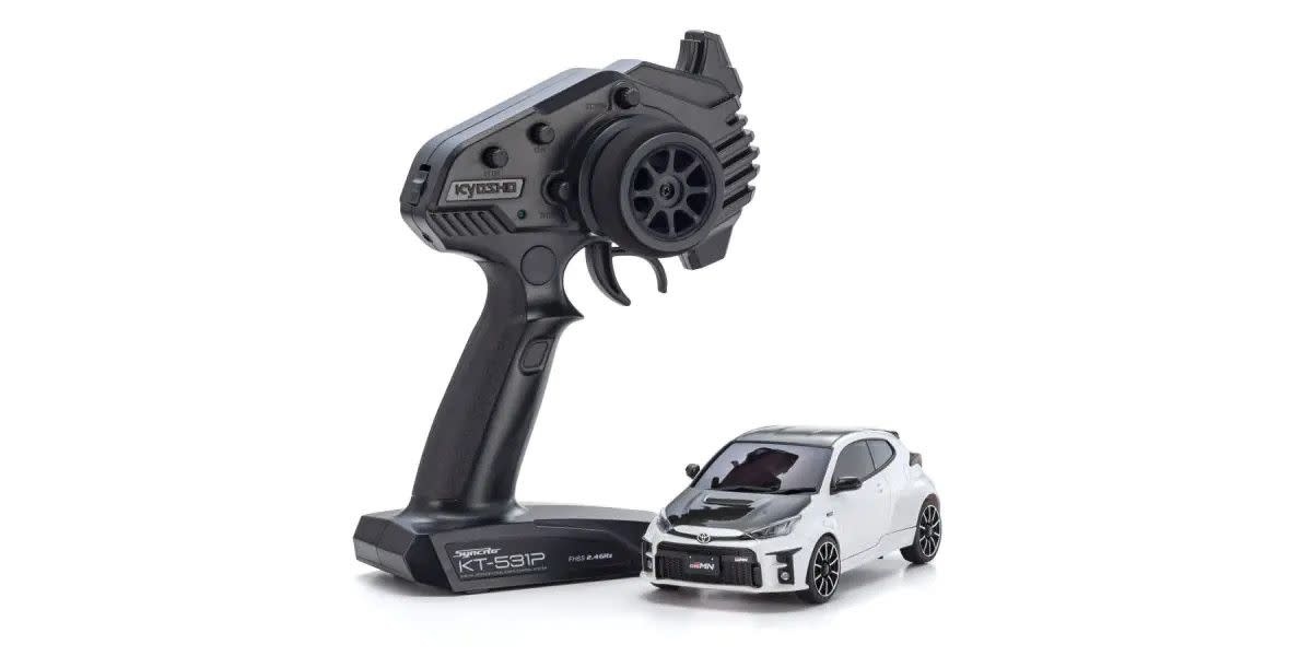 KYO32648PW MINI-Z AWD MA020 READYSET TOYOTA GRMN YARIS RALLY PACKAGE PLATINUM WHITE PEARL MICA