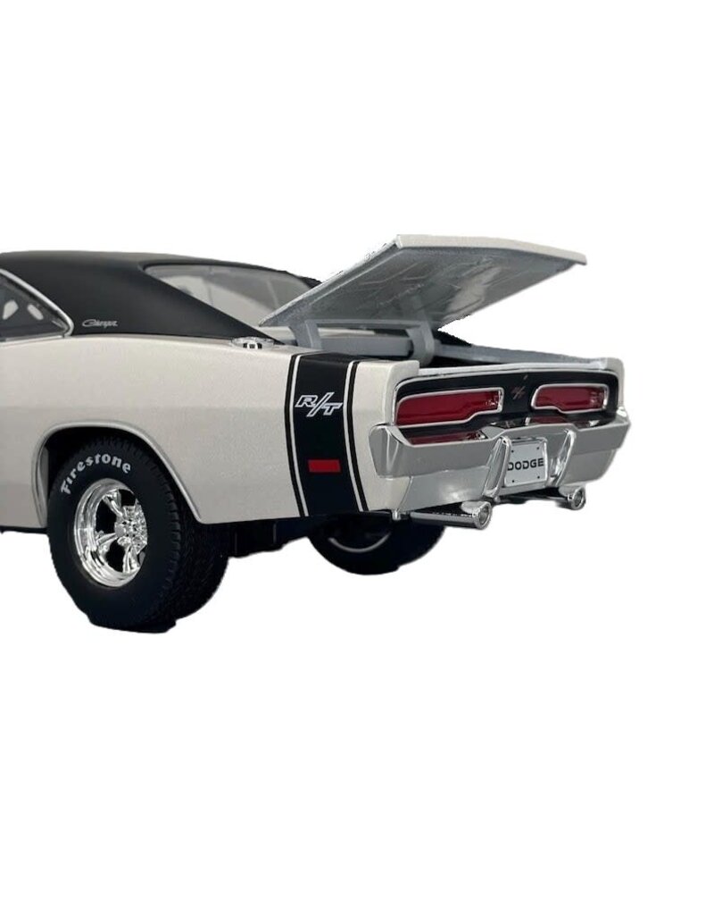 MAISTO MAISTO 32612 S.E. 1/18 SCALE DIECAST 1969 DODGE CHARGER R/T: SILVER