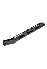 TEAM CORALLY COR00180-396-2 CHASSIS BRACE V2 - REAR - SWISS MADE 7075 T6 - HARD ANODIZED - BLACK