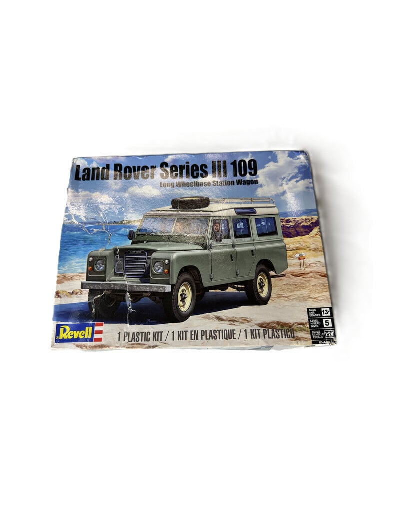 REVELL S&DRMX854498 1/24 LAND ROVER SERIES 3 109 PLASTIC MODEL KIT ***DAMAGED OUTER BOX***