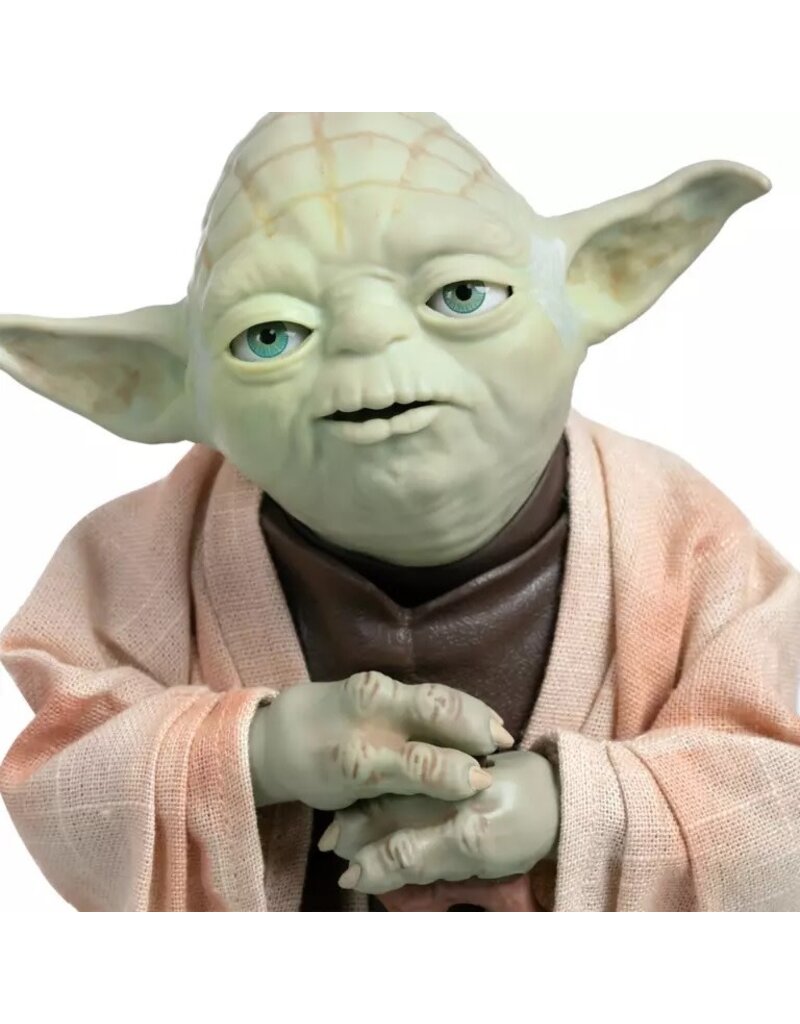 DISNEY DISNEY YODA 10'' FORCE GUIDANCE TALKING ACTION FIGURE STAR WARS