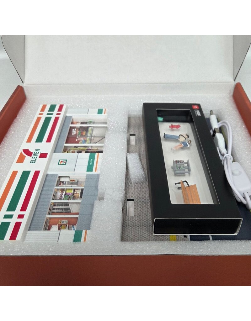 IMEX IMX2575 1/64 SCALE 7/11 SMALL SCENE